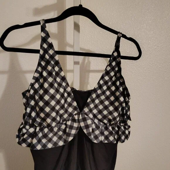 Beach Scene Women's One Piece Swimsuit Size Large NWT Black White Gingham - Picture 3 of 11